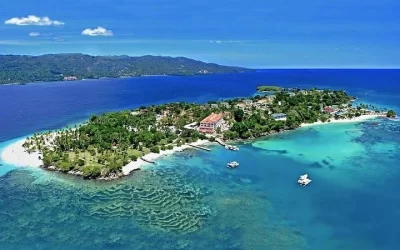 Discover the Beauty of El Cayo Levantado – Best Tour with Smith Transfers & Tours